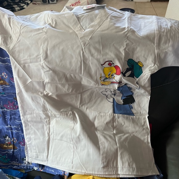 Retro “Tweety Bird” Scrub Top - Picture 1 of 1